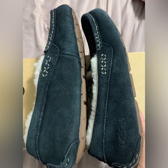 Ugg W Ansley. Black. USA size 7 women. - Picture 4 of 10